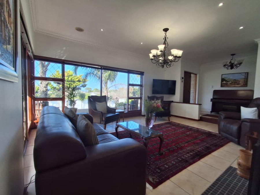 3 Bedroom Property for Sale in Mangold Park Eastern Cape